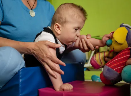 Symptoms in Children That Indicate Intensive Physiotherapy is Required – Hope Abilitation Medical Center