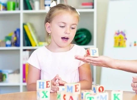 What Are The Signs That Tell You Your Child Needs Speech and Language Therapy?